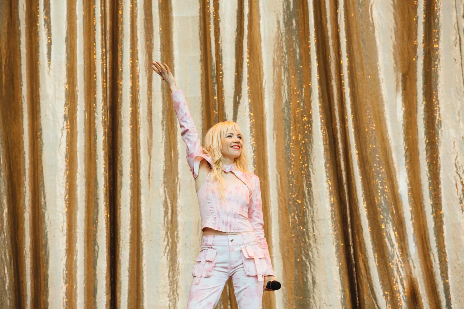 Carly Rae Jepsen has revealed the release date for her new b-sides album, 'The Loveliest Time'