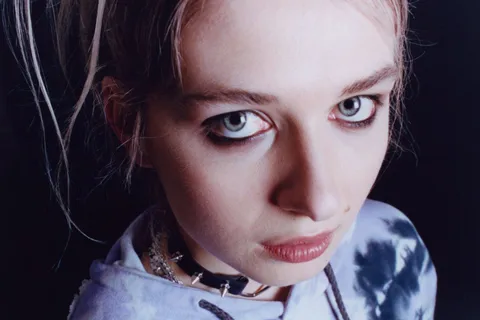 Baby Queen has finally confirmed the imminent arrival of her new single, ‘LAZY’