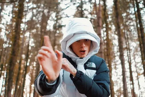 Central Cee has debuted a brand new track, 'Khabib'