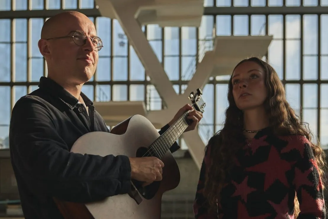 Bombay Bicycle Club have shared an acoustic version of 'Diving', featuring Holly Humberstone