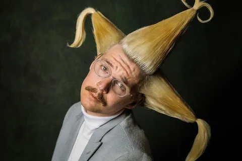 JAWNY has released a video for his latest single, 'strawberry chainsaw'