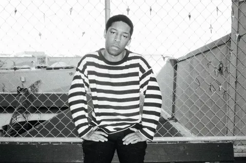 KennyHoopla has shared a new single, 'DIRTY WHITE VANS//'