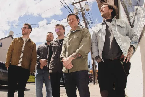 Rock supergroup L.S. DUNES have announced a UK tour