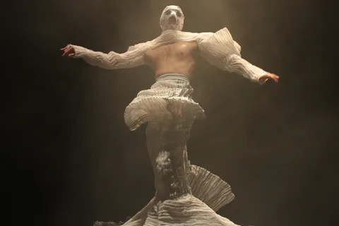 Lynks has signed to Heavenly Recordings and dropped a new single, 'USE IT OR LOSE IT'