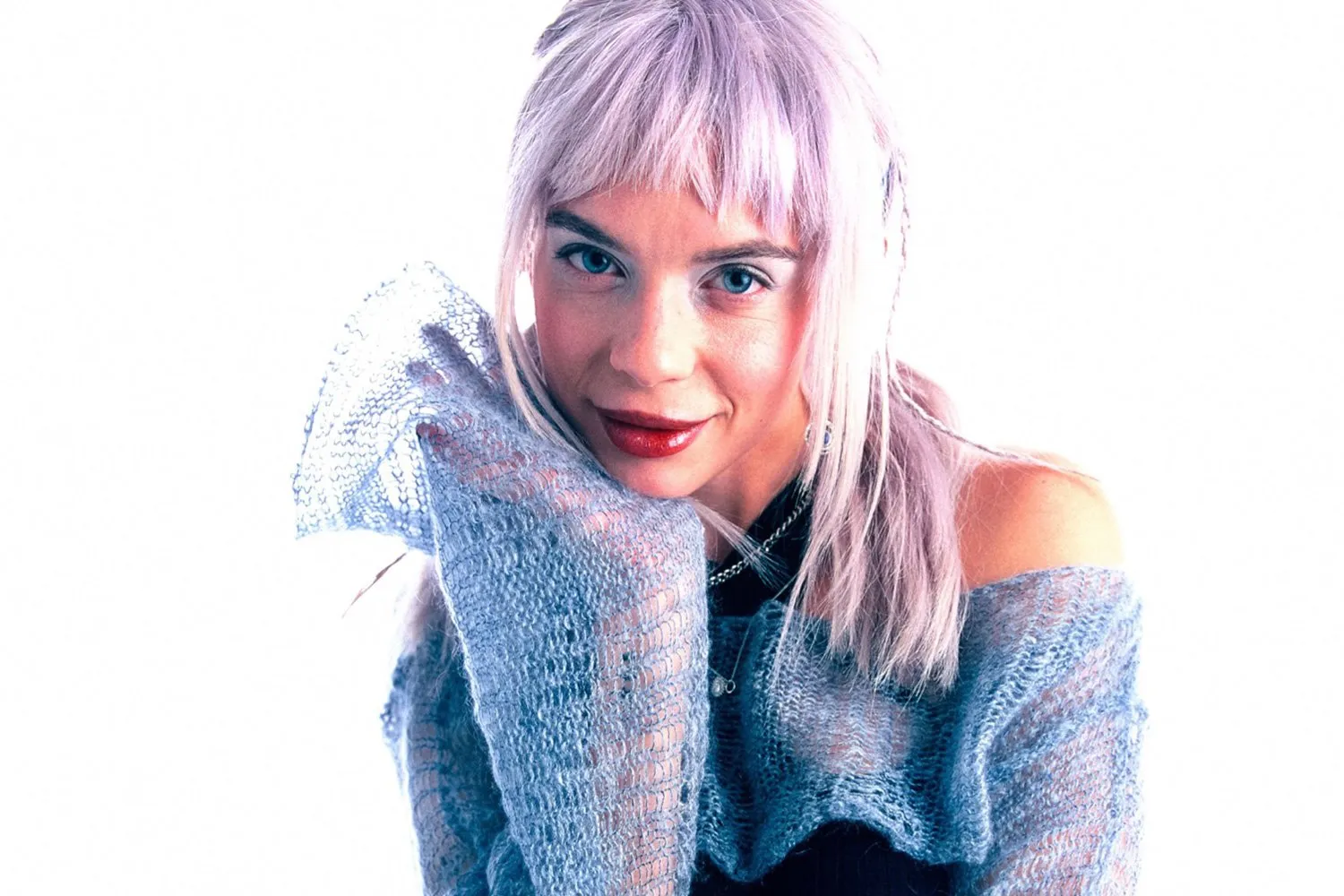 Pixey has shared her latest mini-album teaser, 'I'm Just High'