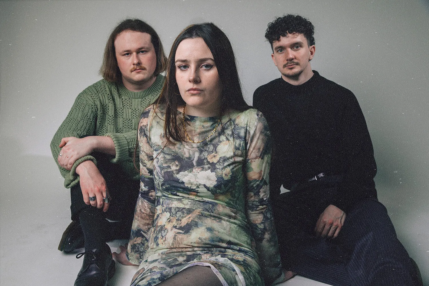 Slaney Bay have announced a new EP with early airport-based teaser single, 'EST'