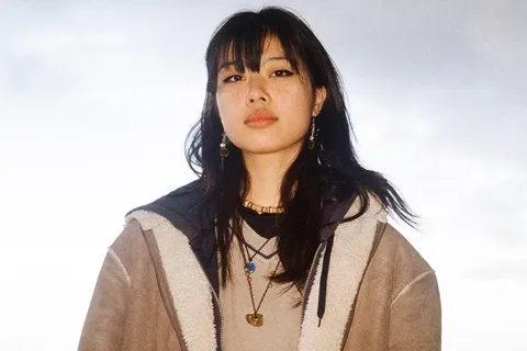 tinyumbrellas has shared her delicate and heartfelt new single, 'Please Don’t Make This Weird'