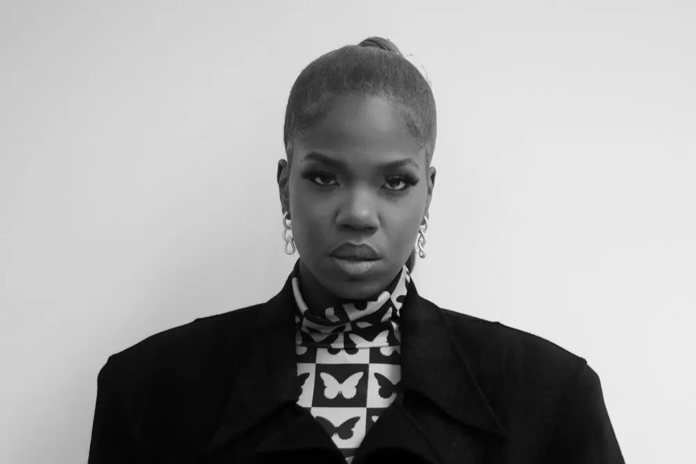 ENNY has returned with a brand new single, ‘Champagne Problems’