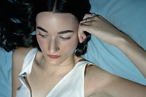 Buzzy newcomer Etta Marcus has shared a brand new track, 'Nosebleed'