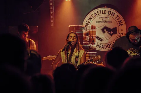 L Devine debuted a load of new songs at a Newcastle pop-up show last night - report