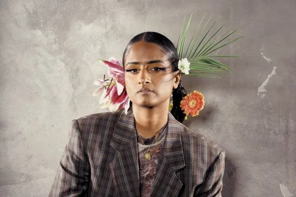 Priya Ragu has shared a new single, ‘Adalam Va!’, with an ambitious video accompaniment