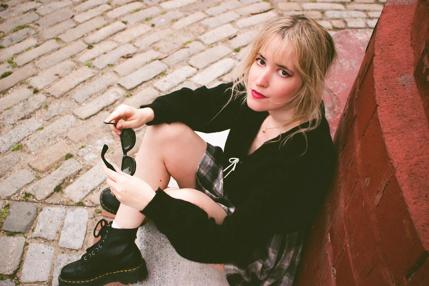 Best Ex will release her debut album 'With A Smile' this October