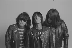 blink-182 have released a Ramones-inspired video for their new single, 'Dance With Me'