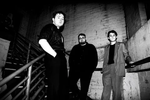 Vistas have released a new single, ‘Follow You Down’, from their upcoming EP, ‘Beautiful Nothing’