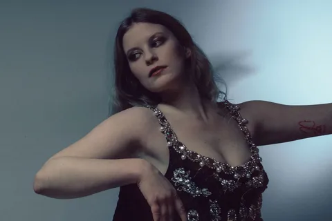 Paris Paloma has teamed up with Emma Thompson for her new misogyny-skewering single 'Good Boy'