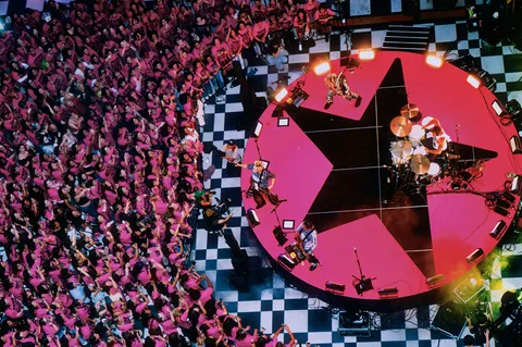 5 Seconds of Summer surprised fans with a pop-up show on Sunset Boulevard