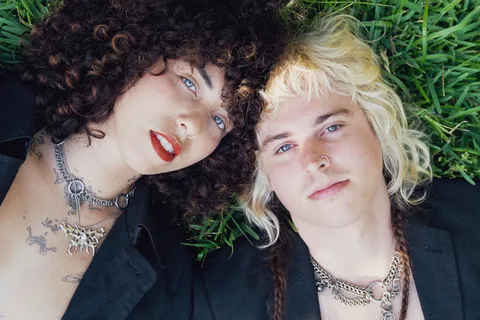 Indigo De Souza and Mothé have teamed up for a new single, 'Serious'