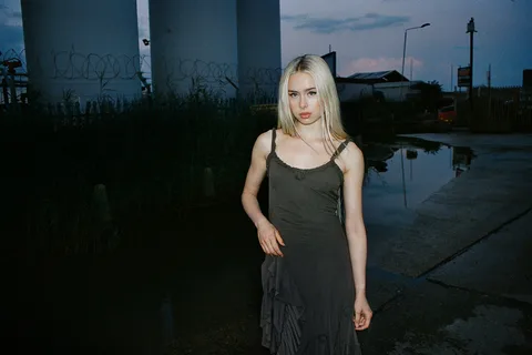 Erin LeCount has dropped a tense new single, '808 HYMN'