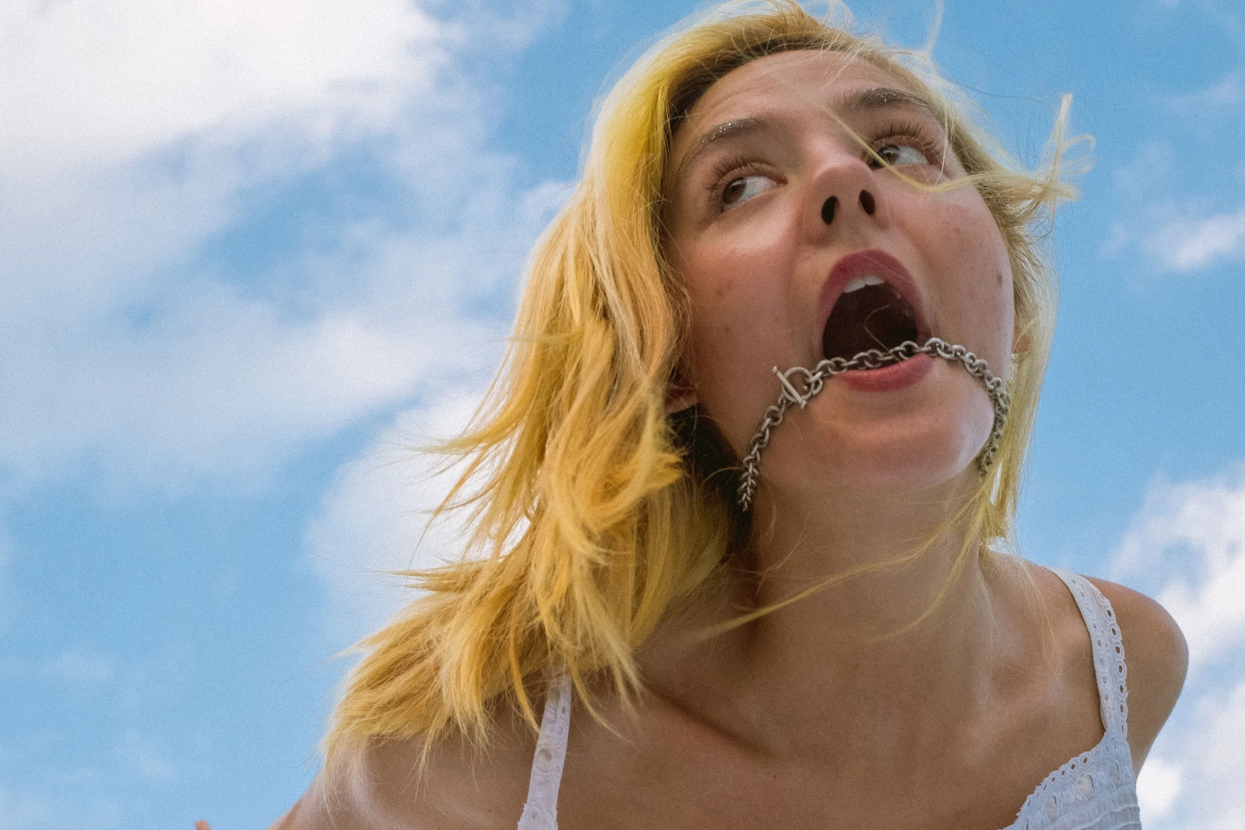 Really Very Good popster Dora Jar is singing about her scabby leg with new track 'Scab Song'