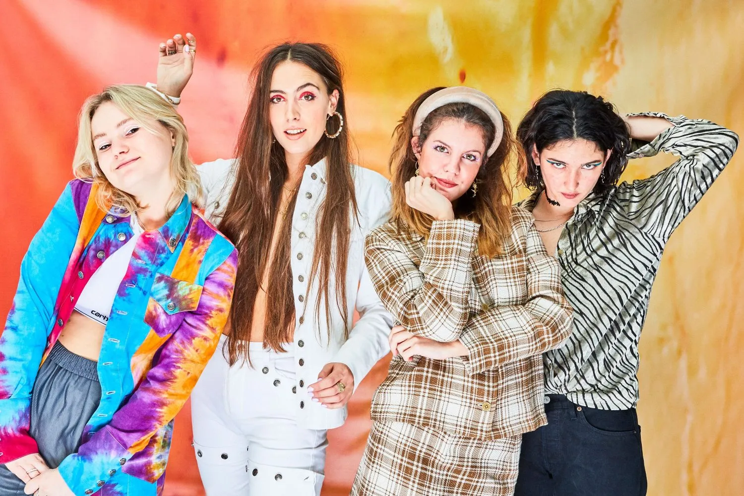 Hinds have covered The Clash's 'Spanish Bombs'