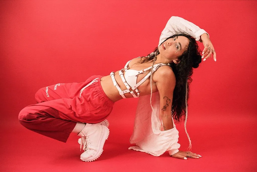 Indigo De Souza has shared a brand new single, 'Hold U'