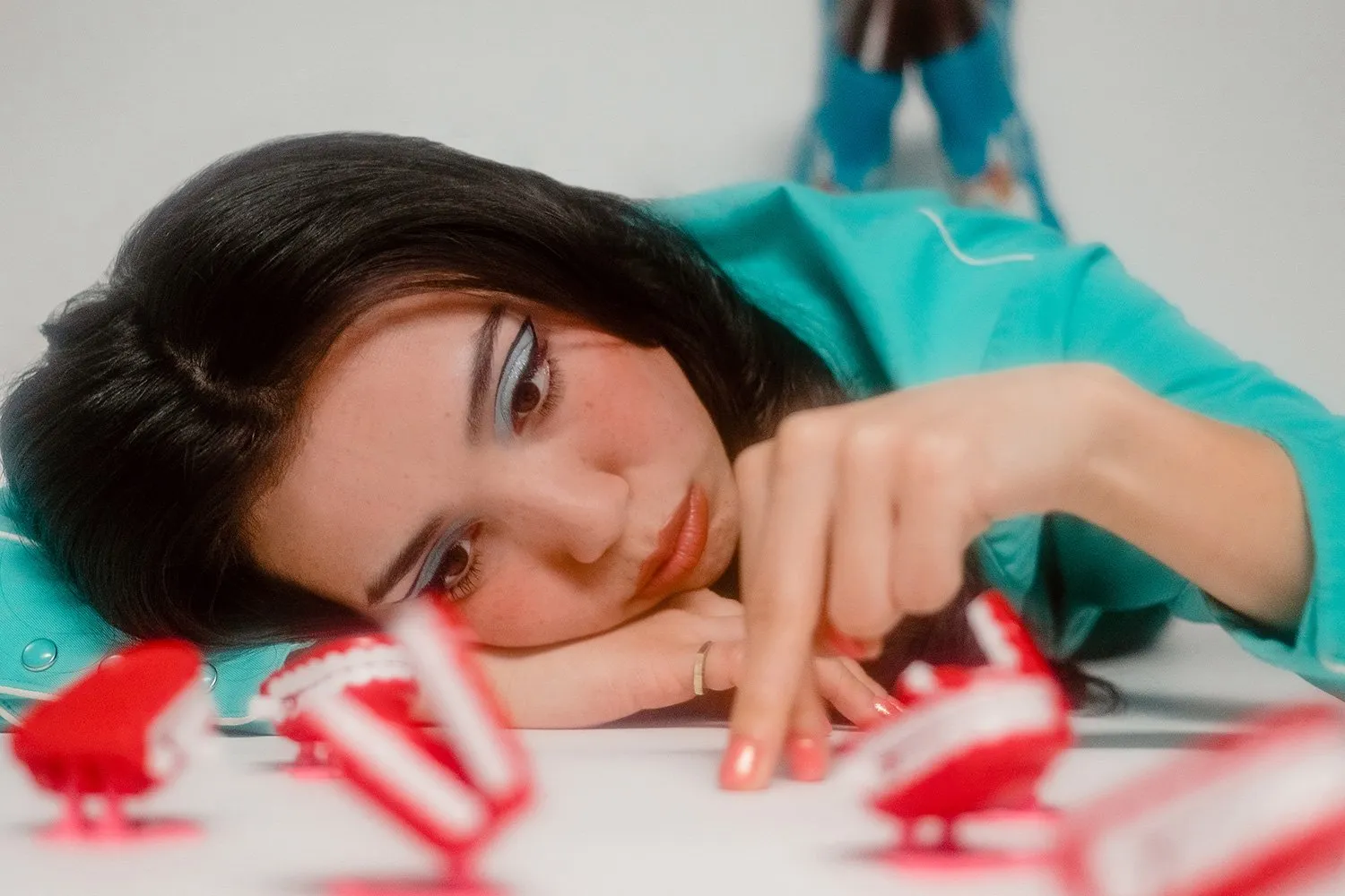 Wallice has signed to Dirty Hit, and dropped a new single inspired by a dramatic trip to the dentist