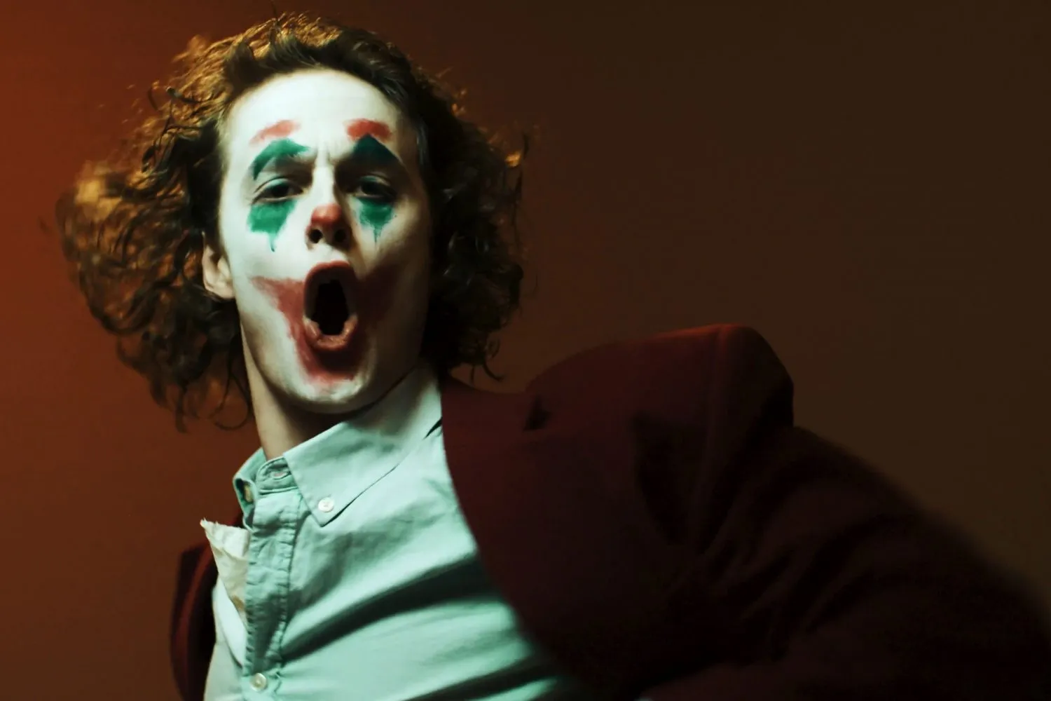 Buzzard Buzzard Buzzard take the piss out of Joker in their new video for 'Hollywood Actors'