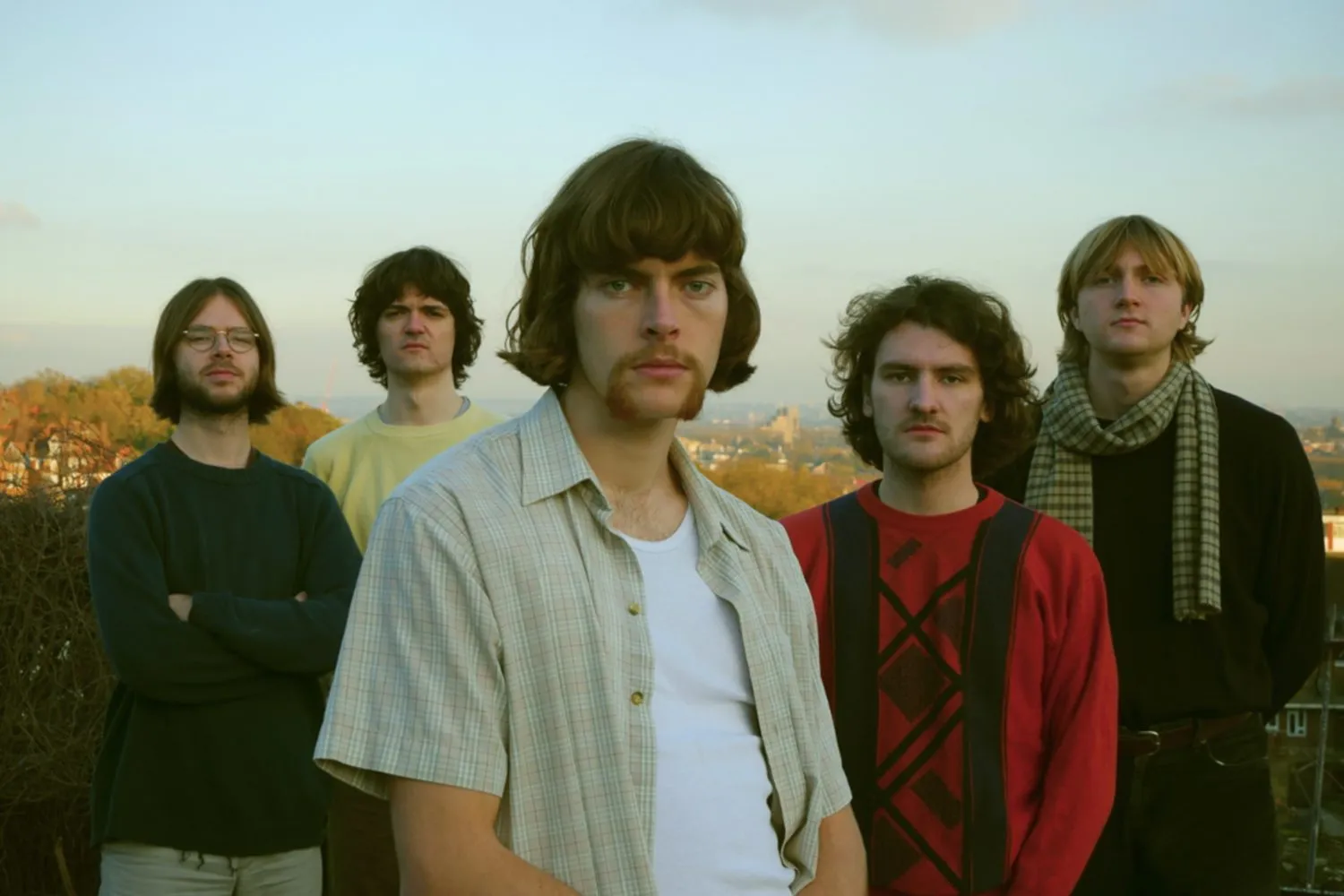 FEET have signed to Nice Swan Records, have a new tour this August