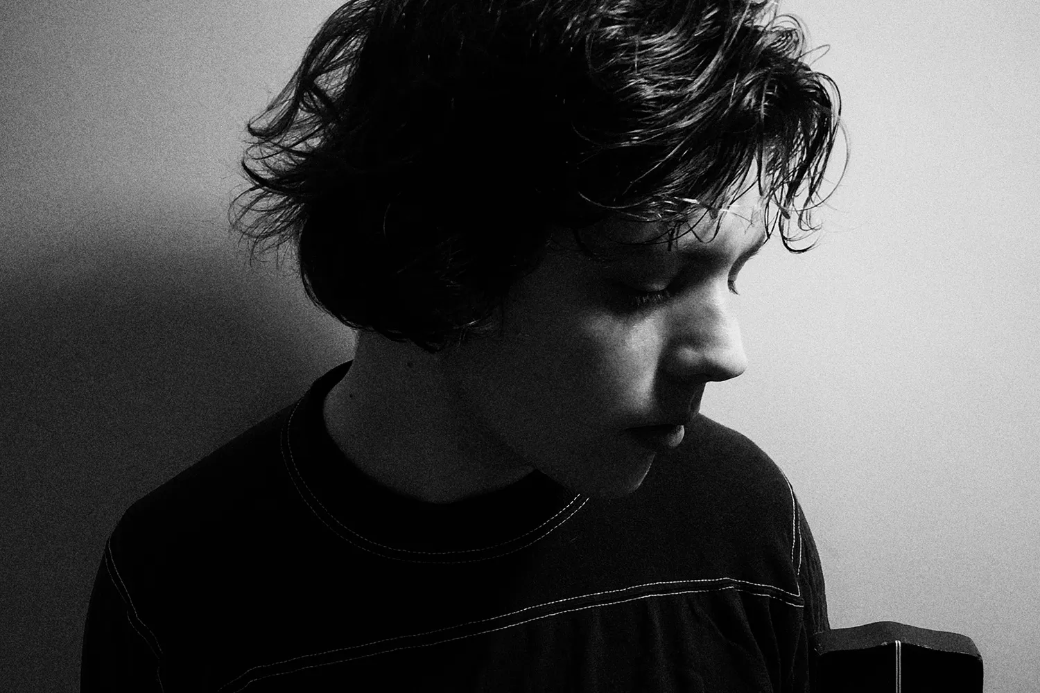 Mattie Vant is back with his super apt new single, 'In The Dark Times'