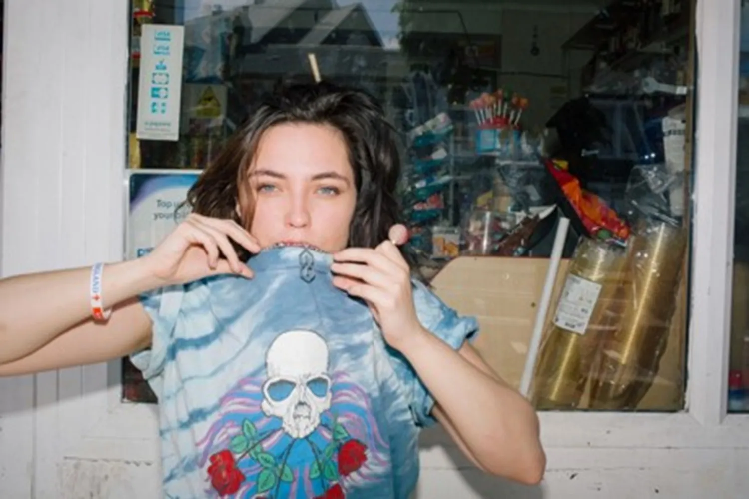 Suzi Wu has teamed up with FIDLAR's Zac Carper for new single 'LEAVE BRITNEY ALONE'