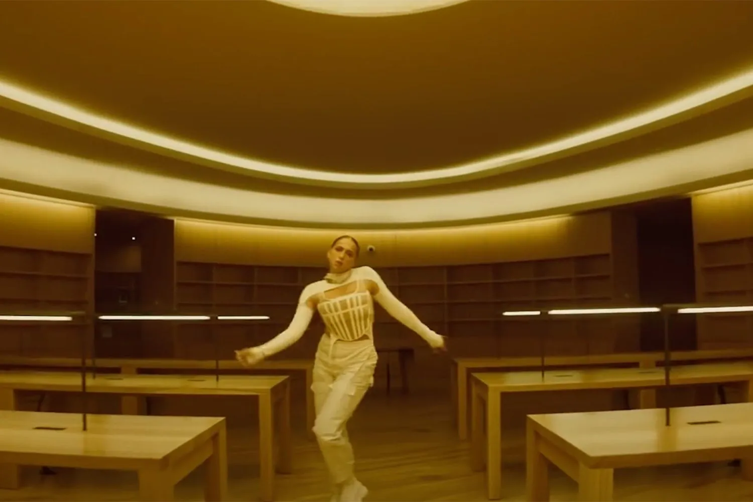 Tate McRae has teamed up with Ali Gatie for her new pop hit, 'Lie To Me'