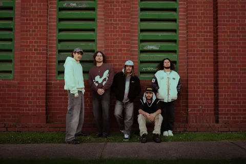 South Summit are teasing their second album 'Run It Back' with new single 'On The Dash'