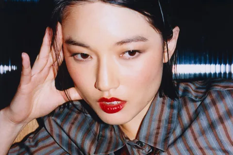 Chloe Qisha announces UK and European tour dates and new EP 'Modern Romance'