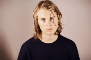 Marika Hackman has released a new version of 'Skin' featuring Laura Marling