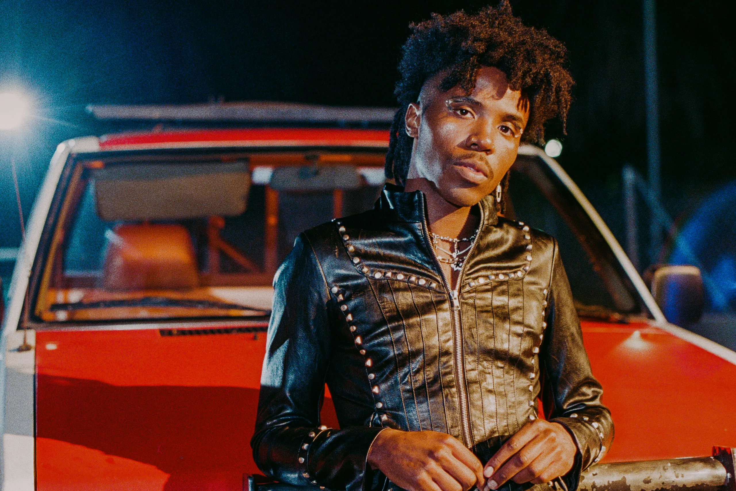 DE'WAYNE explores deep connections with his new single 'biological'