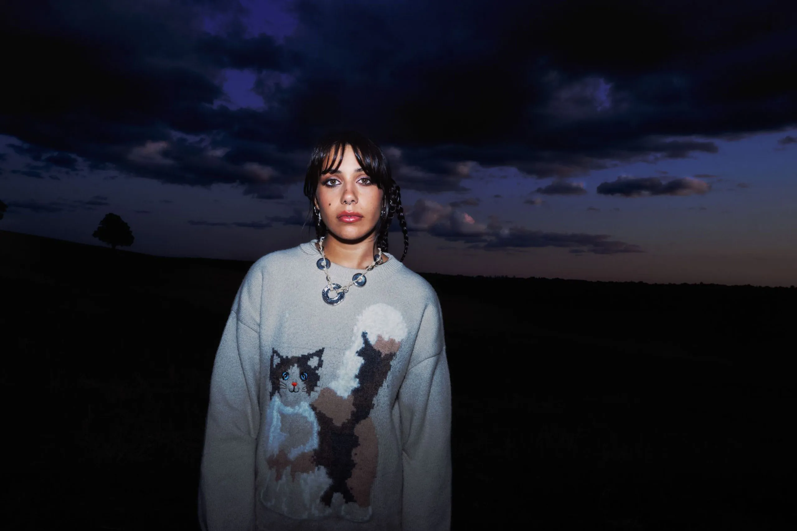 Kayla Grace has announced her new EP 'Cats Can Surf' with early single 'A Leith Ross Song'