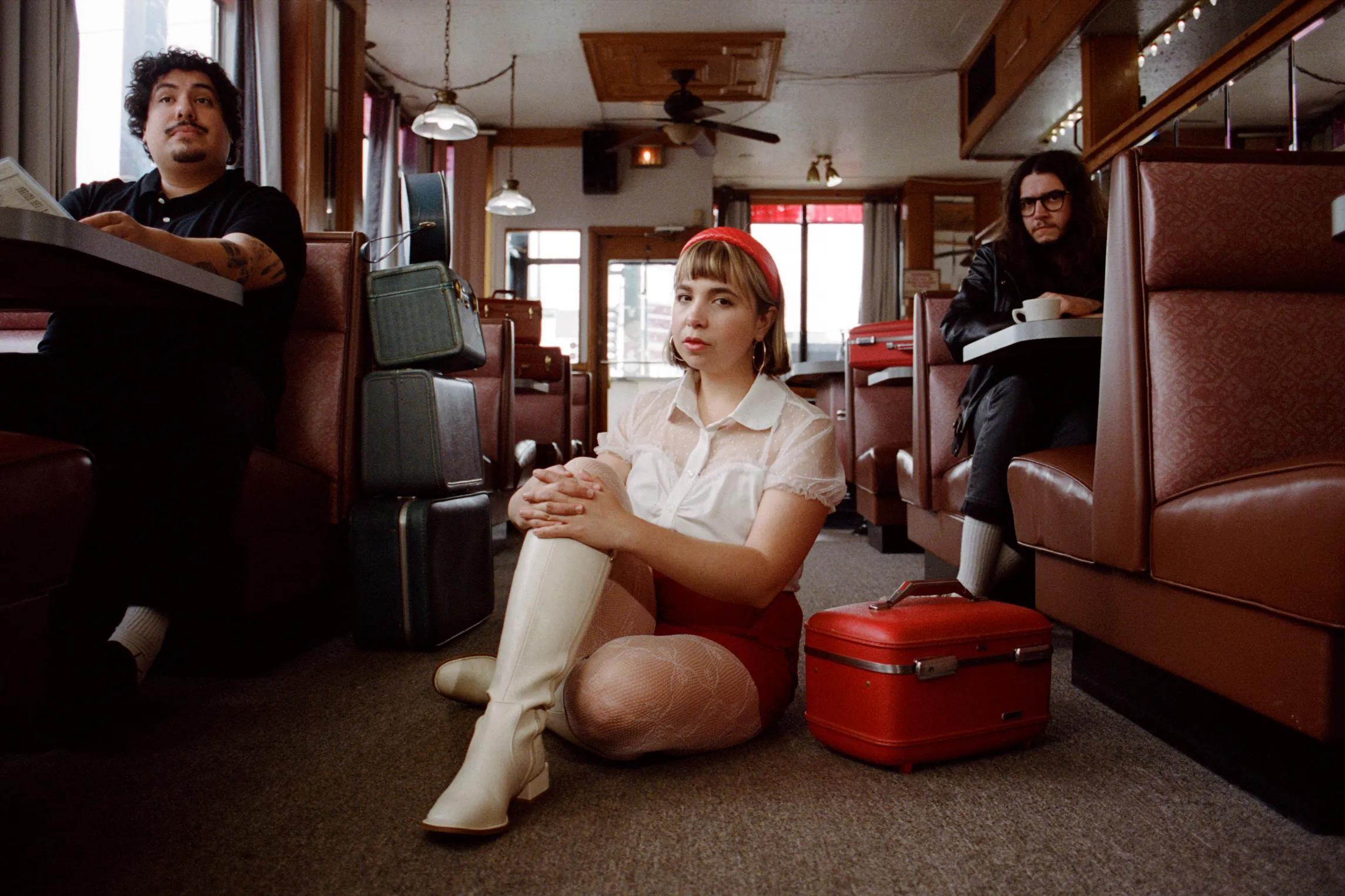 Beach Bunny have announced a new album 'Tunnel Vision', shared title track