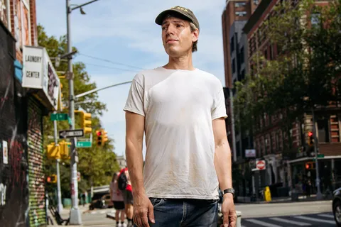 Jeffrey Lewis has shared new single 'Just Fun' from his upcoming 'Freewheelin'' album