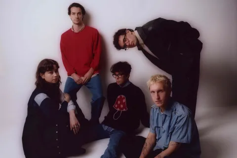 Pencil share dreamy new single 'Sparkling Water'