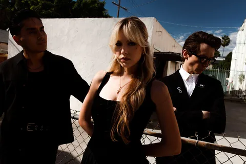 Sunday (1994) have released their new single 'Doomsday', a song about "the ghost I can't stop kissing"