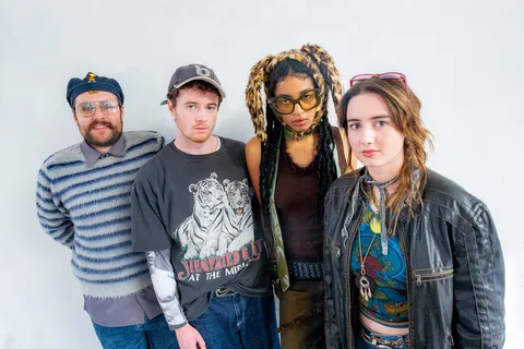 Dublin band Hotgirl announce their 'Blast Off' EP with new single 'On The Brink'