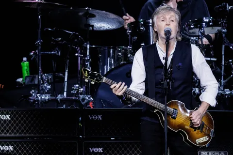 Watch Paul McCartney perform an 'Abbey Road' medley at SNL's 50th anniversary show