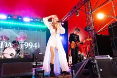 Sunday (1994) have unveiled a deluxe edition of ‘Devotion’ featuring three new tracks