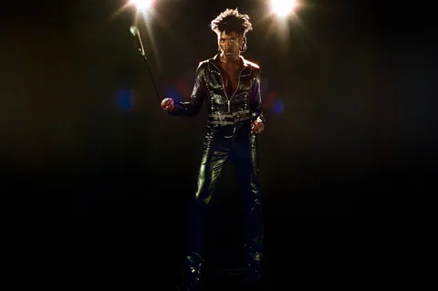 DE'WAYNE has released his personal new single 'Sundays'