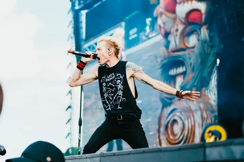 Sum 41 have released a final music video, for 'Radio Silence', after their Canadian Hall of Fame induction