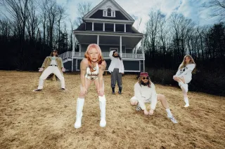 Wet Leg have dropped a new video for 'pokemon'