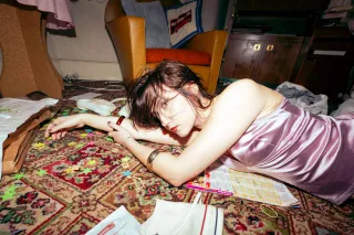 Hannah Grae has dropped a video for her new single 'Bitch'