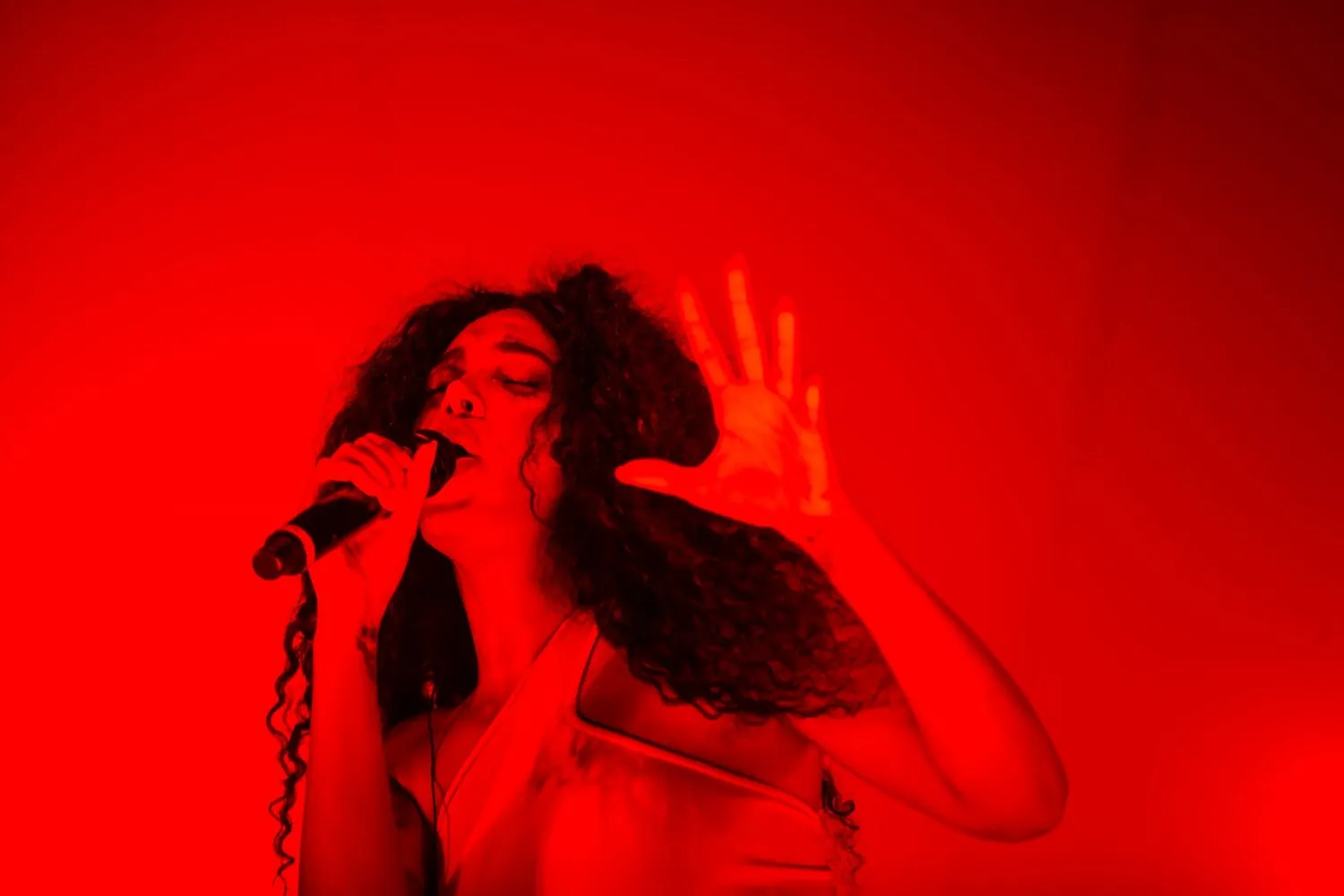 Solange has shared a brand new video for 'Binz'