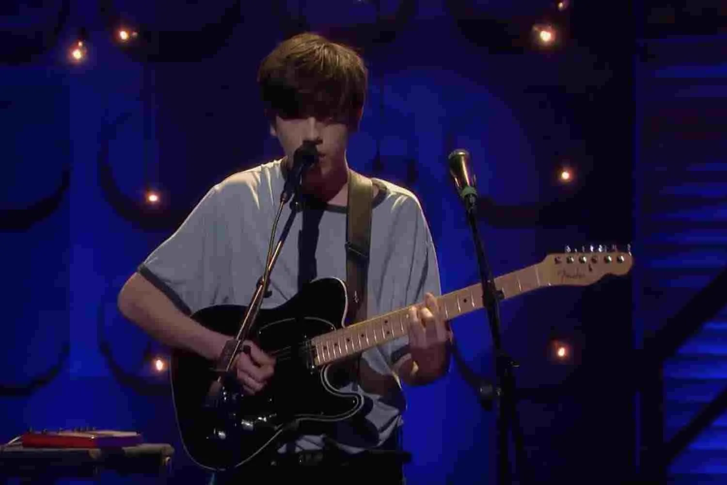 Watch Declan McKenna play 'Brazil' on Conan