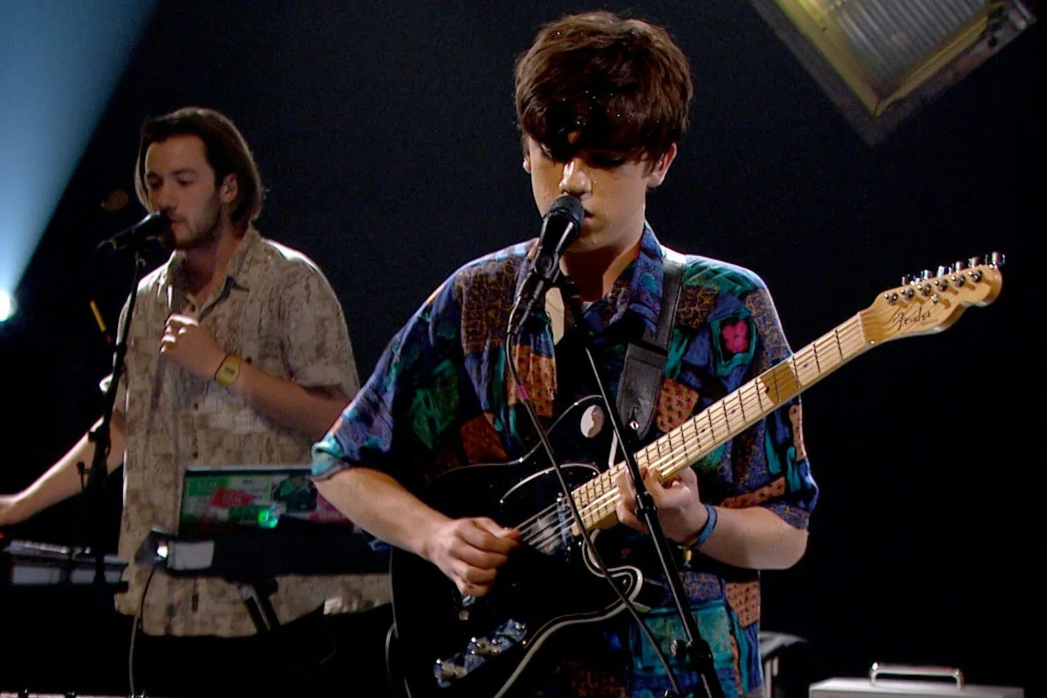 Declan McKenna takes over Jools Holland with ‘Isombard’